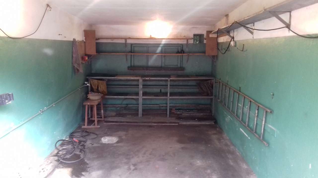 Nowa Huta - garaż, magazyn, warsztacik - do wynajęcia. Prad ,woda - Pełny obrazek: 4/6