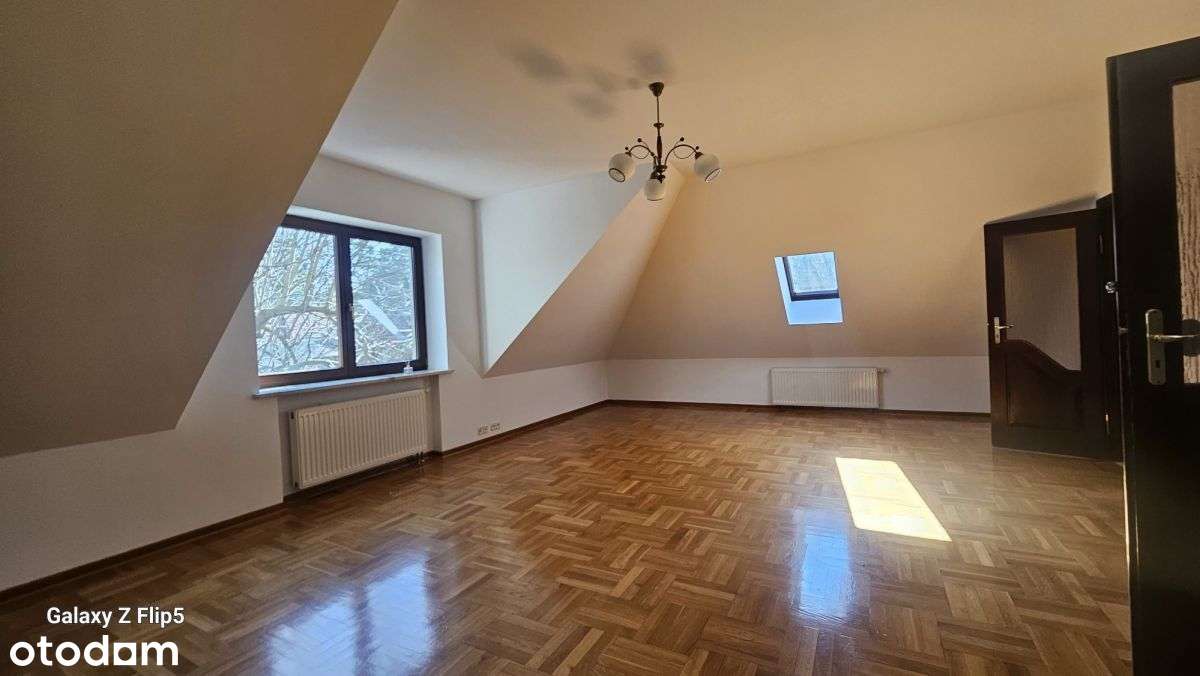 Dom 450 m2 otoczony starodrzewiem-8