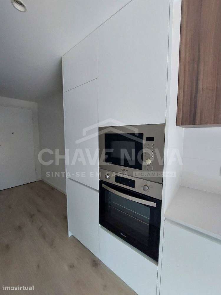 Caulinos Residence  T0/! Lugar de Garagem Senhora da Hora - Grande imagem: 4/25