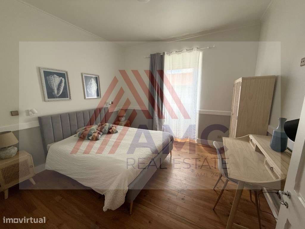 MORADIA T6 NO CENTRO DA VILA DA MADALENA-26