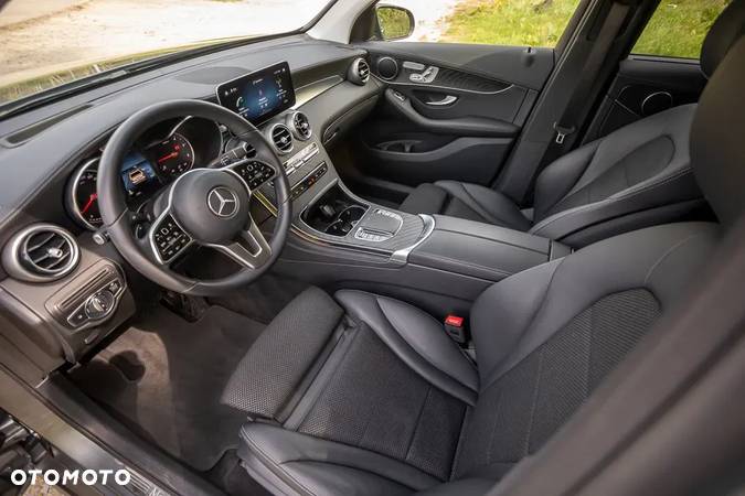 Mercedes-Benz GLC 220 d 4Matic 9G-TRONIC AMG Line Plus - 21