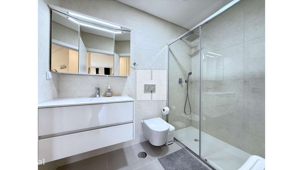 Espaçoso T4+1 Duplex c/ Vista Mar-27