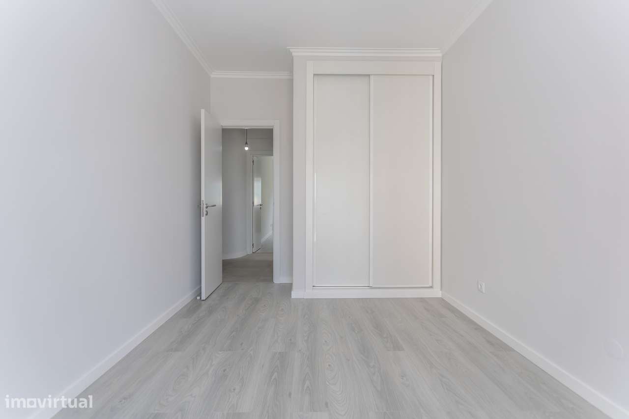 APARTAMENTO T3  REMODELADO CASAL DO MARCO-11