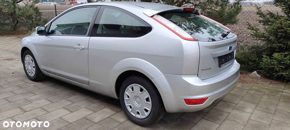 Ford Focus 1.6 16V Sport - 9