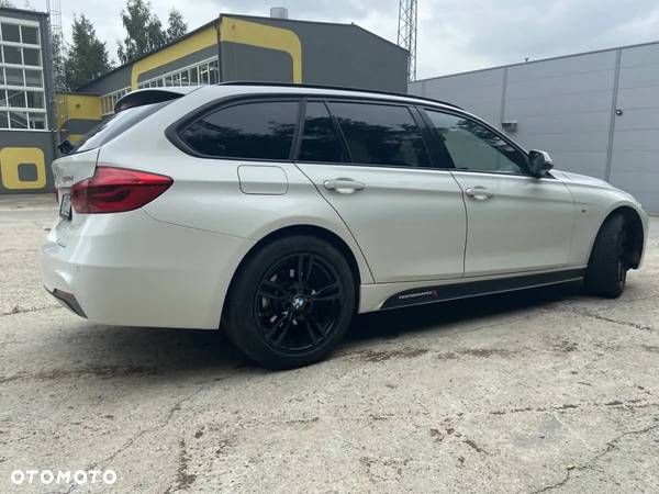 BMW Seria 3 320d M Sport - 4