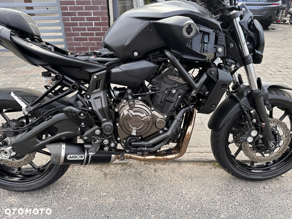 Yamaha MT - 27