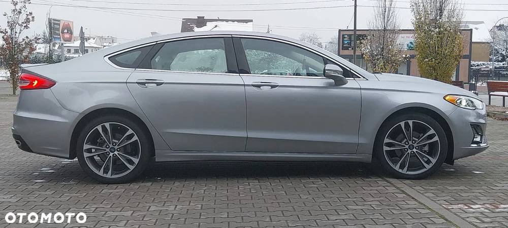 Ford Fusion 2.0 EcoBoost Titanium - 18