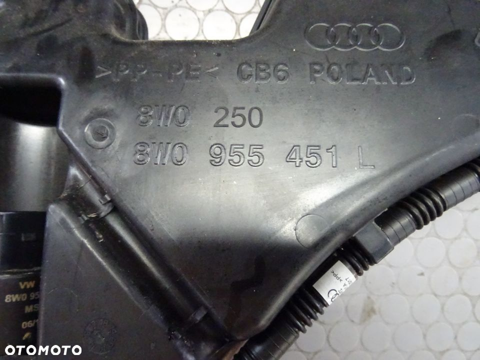 8W0955451L  zbiorniczek plynu sprzyskiwaczy komplet Audi A4 B9 czesci - 2