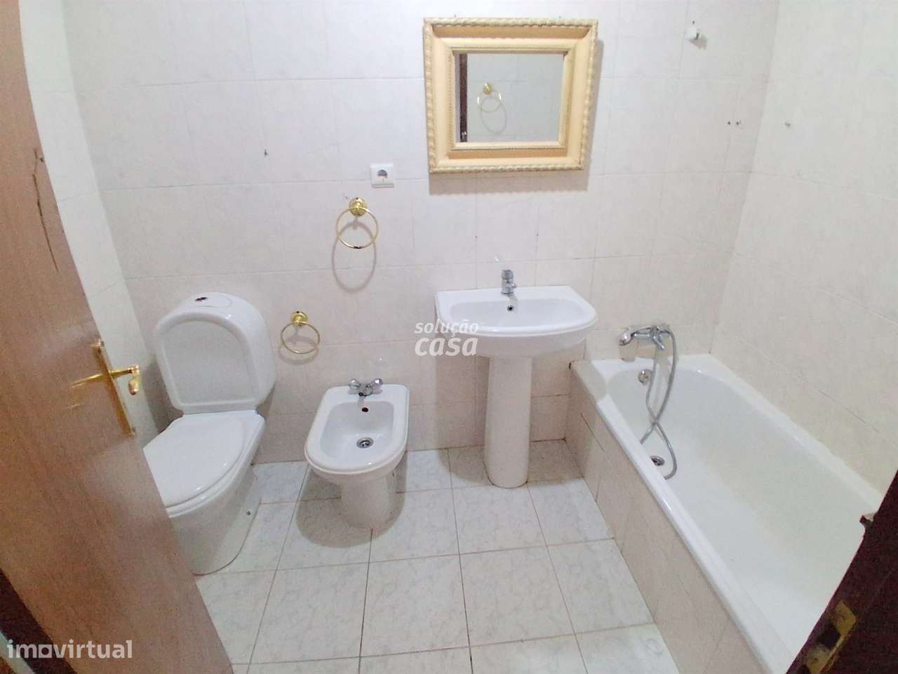 Apartamento T3 TOTALMENTE REMODELADO!-9