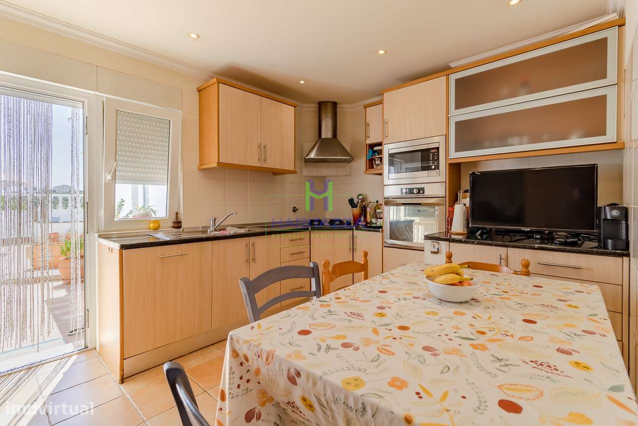 Apartamento T2 + Anexo com 1 quarto, 1 Escritório e 1 Casa de Banho, c-5