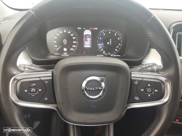 Volvo XC 40 1.5 T3 Momentum Geartronic - 13