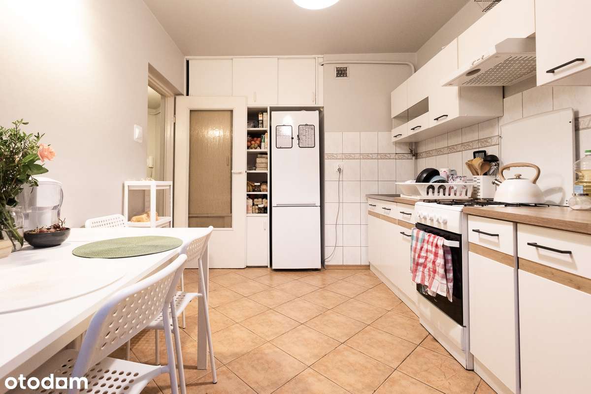 4 pokoje. 80m2 po podłodze. Balkon. Bez piecyka gazowego.-5