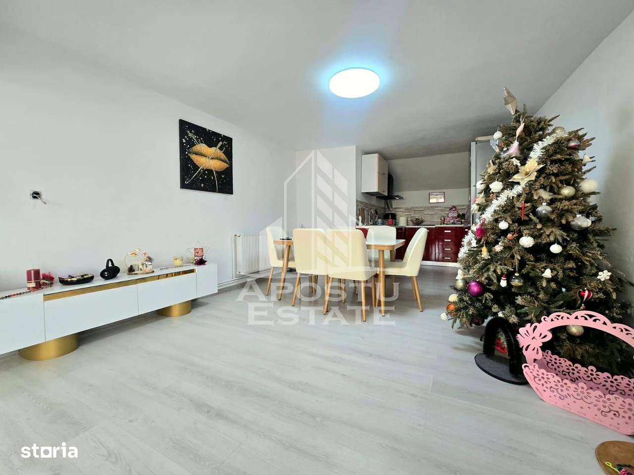 Casa individuala la intrare in Sag, teren de 1.800 mp,  mobilata - Imagine principală: 5/20