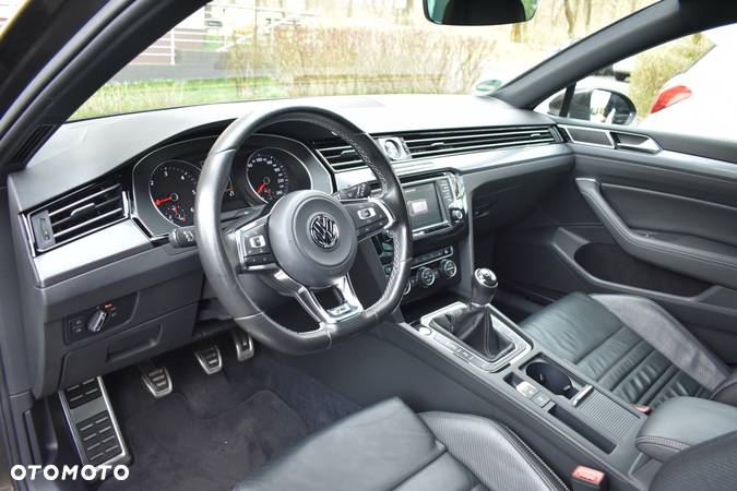 Volkswagen Passat 2.0 TDI BMT Highline - 25