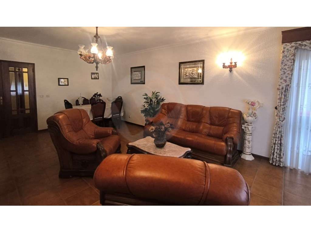 Apartamento T2 em prédio na 1ª Linha de Mar - Grande imagem: 4/35