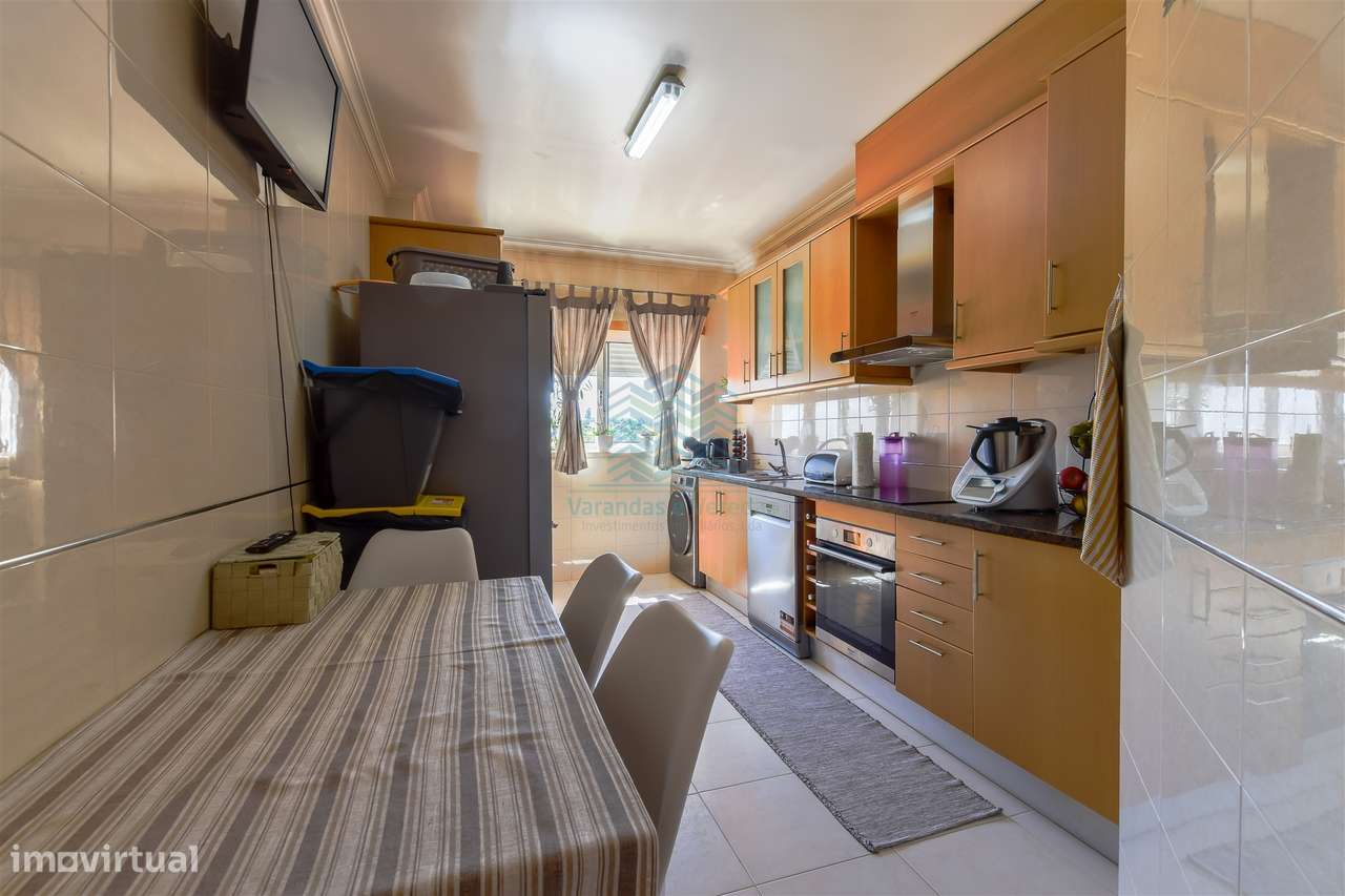 Apartamento T3 com Garagem e Arrecadação em Torres Novas-6