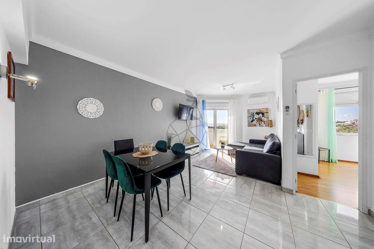 Apartamento de 2 Quartos com Vista Mar e Piscina  a 300m da Praia da R-0