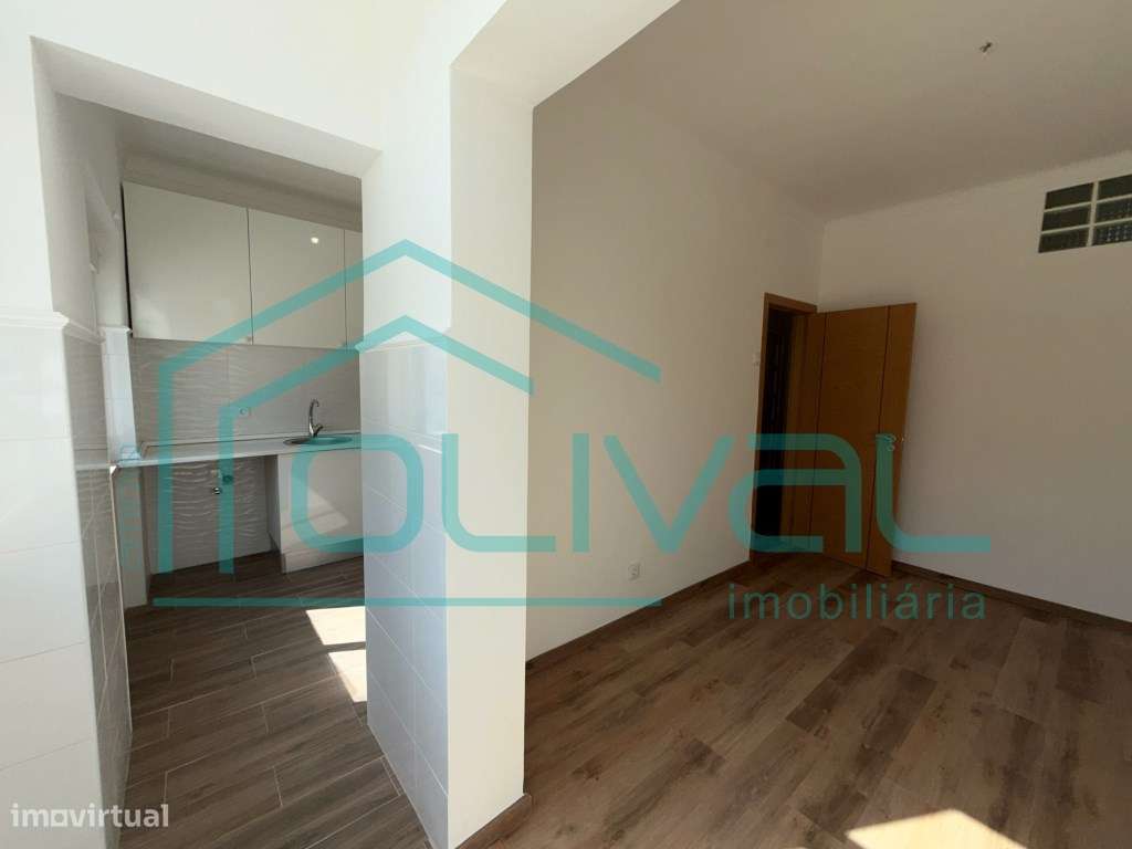 Apartamento T2 Renovado Centro de Alverca do Ribatejo-7