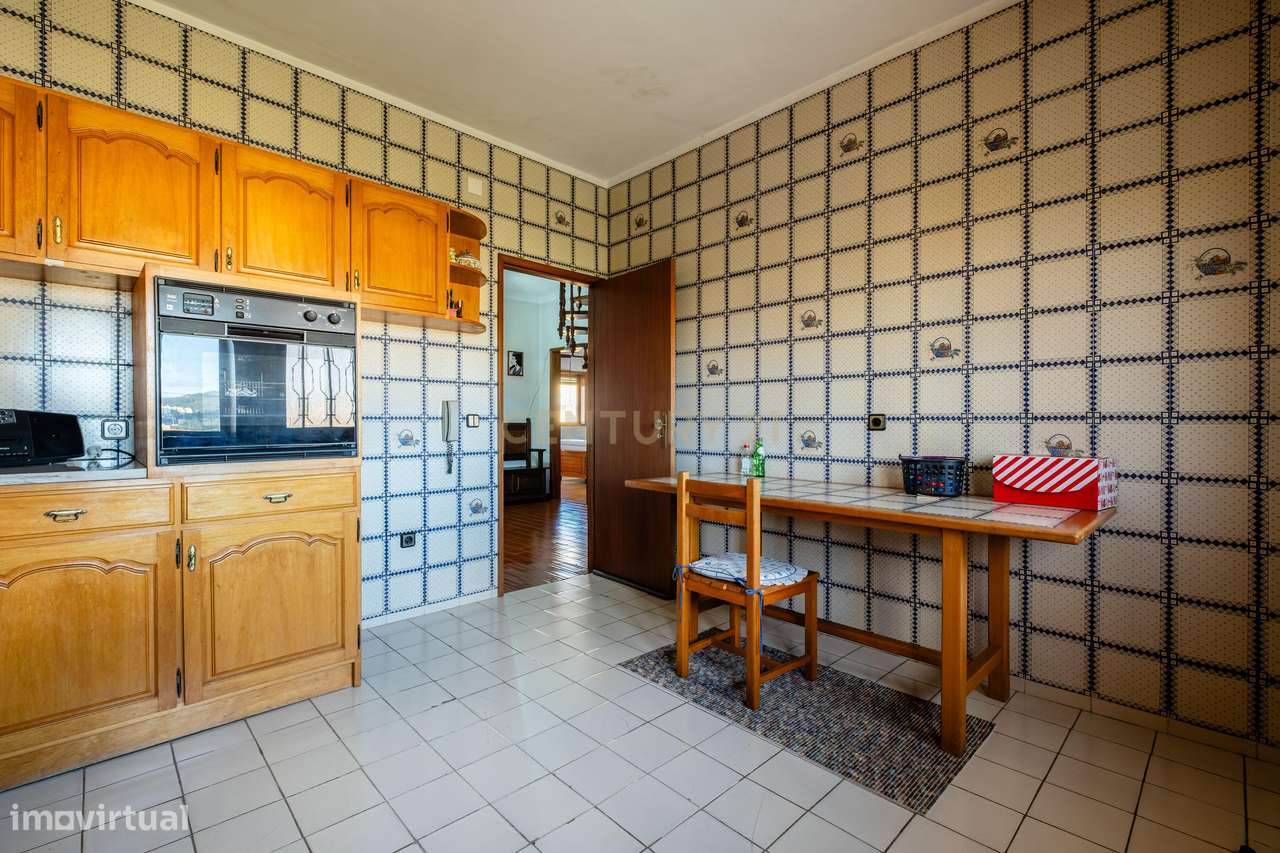 Moradia para recuperação em zona central de Rio Tinto-11