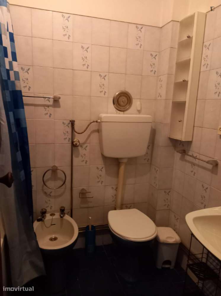 Quarto - localizado em Baixa de Santa Clara Coimbra - Grande imagem: 5/10