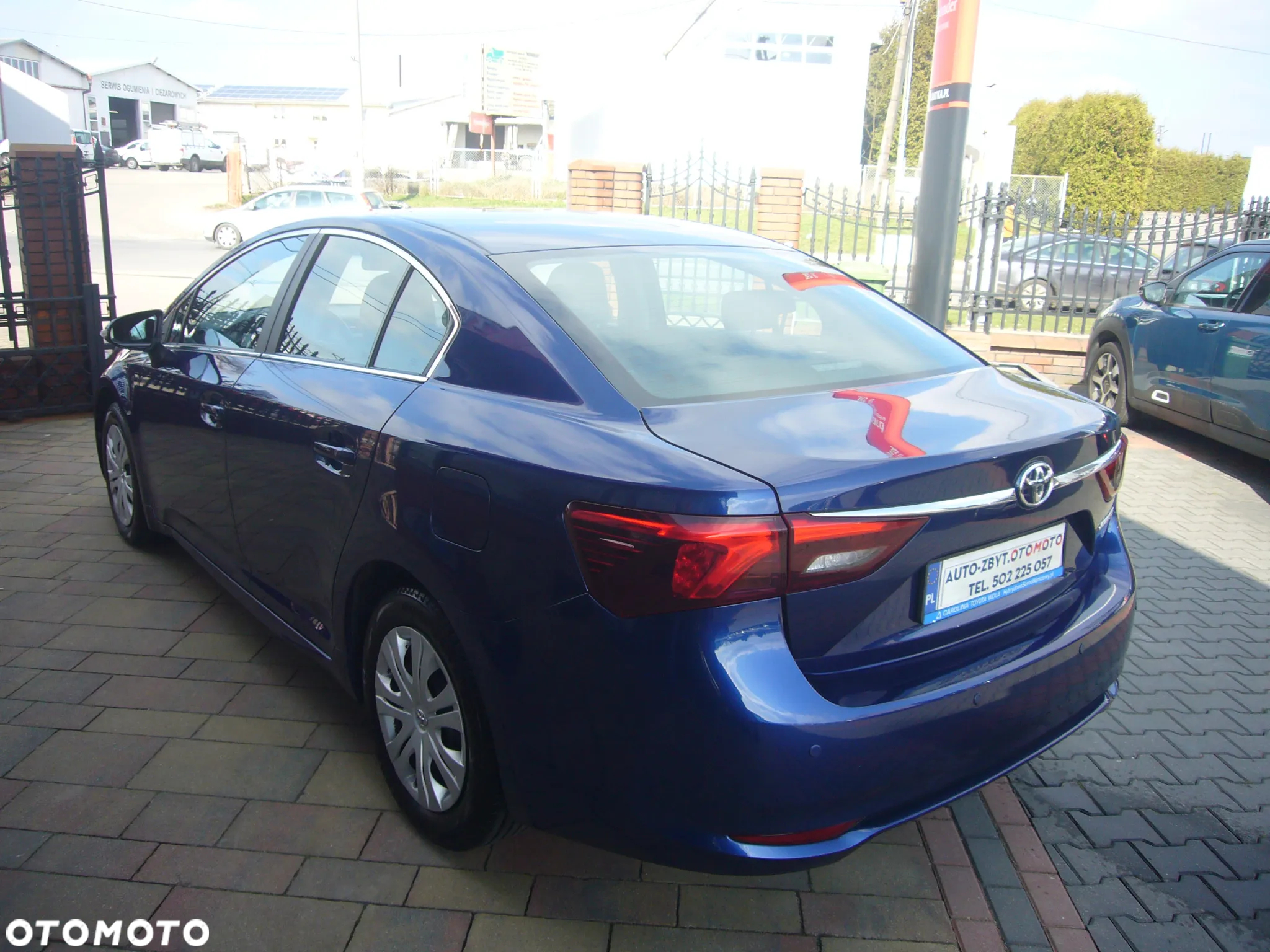 Toyota Avensis 1.8 Active - 9