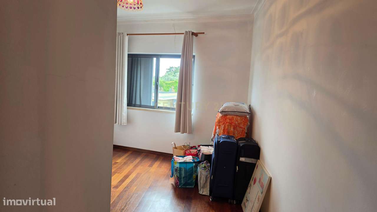Apartamento Duplex T5 no centro de Palmela-29