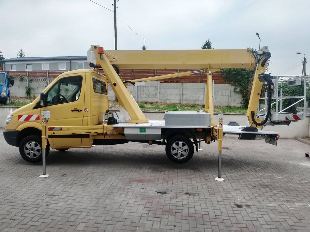 Podnośnika koszowy Zwyżka Pilot bdb stan 21 metrów OGON ! - zdjęcie 25