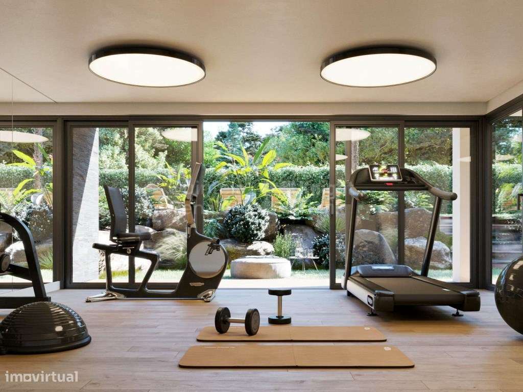 Apartamento T3 com jardim, localizado na Parede, Cascais-21