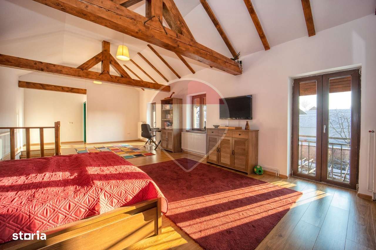 Casă cu două corpuri, teren 835 mp, str. I.L. Caragiale, Râșnov-2
