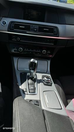 BMW Seria 5 520d Touring - 17