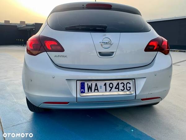 Opel Astra 1.6 Edition Sport - 4
