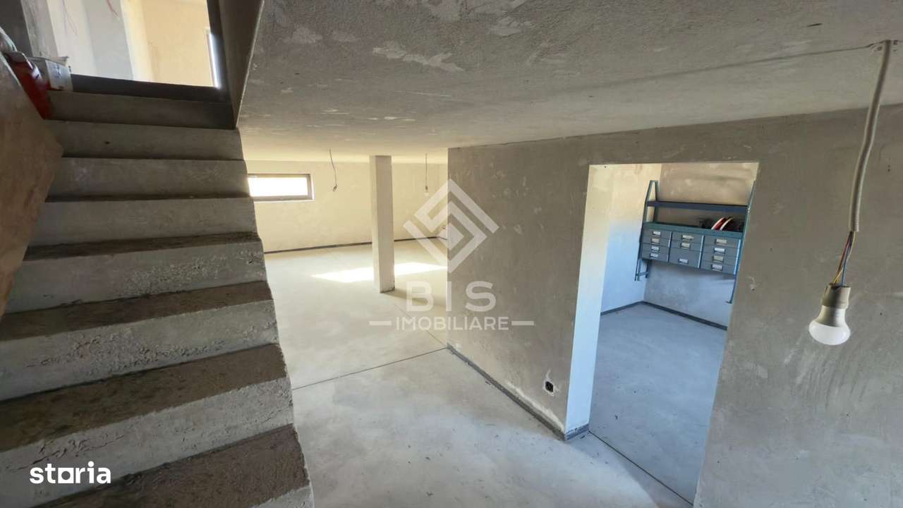 Casă 3 camere, 185mp, semifinisată, D+P+E-0