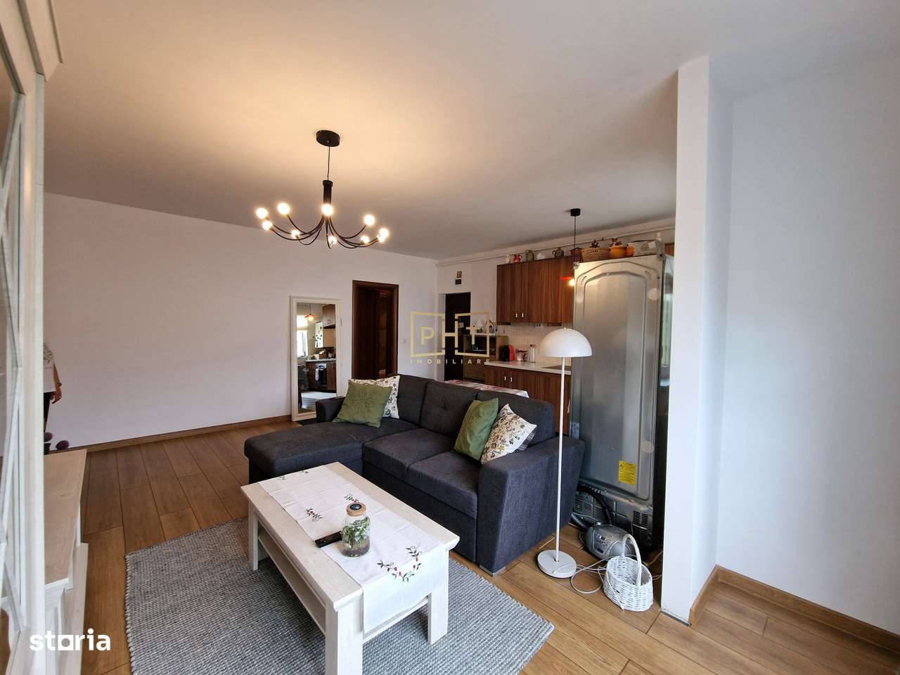 Apartament cu 2 camere de vanzare, 50 mp, zona Florilor!-2