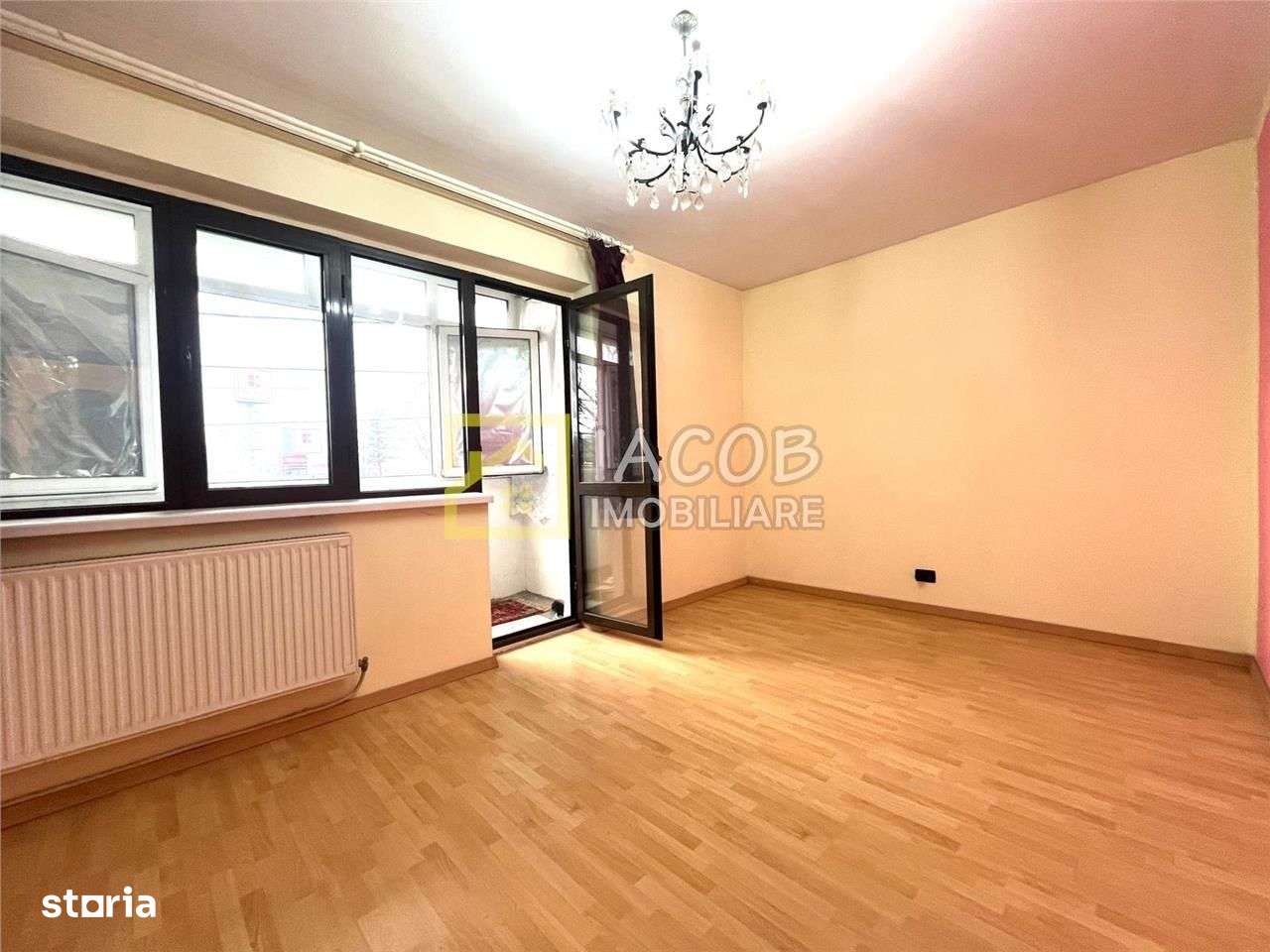 Apartament 3 camere decomandate, etaj 1, str. Narciselor 15, Bacau - Imagine principală: 5/20