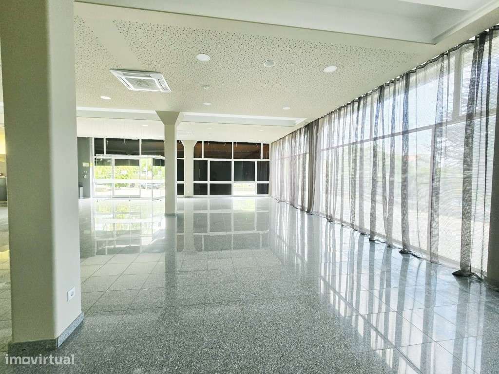 Loja no centro do Porto-12