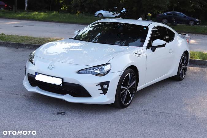 Toyota GT86 Pure - 1
