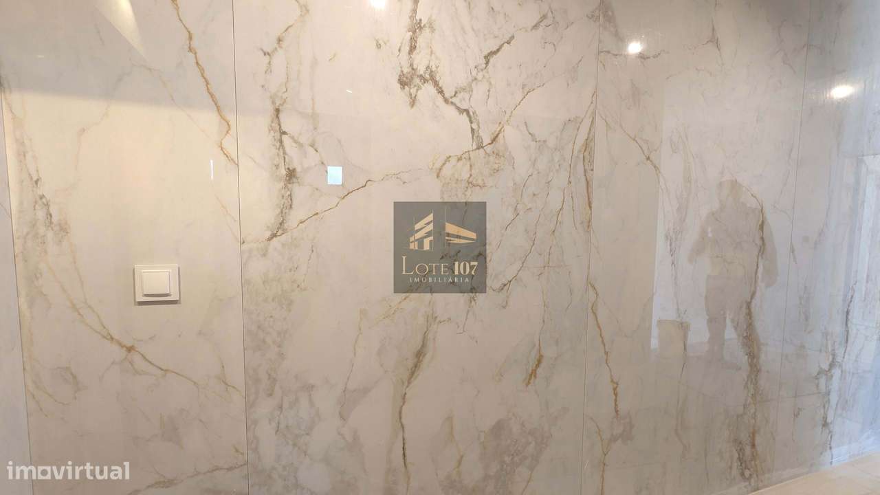 Apartamento T3 Novo em Val Flores-17