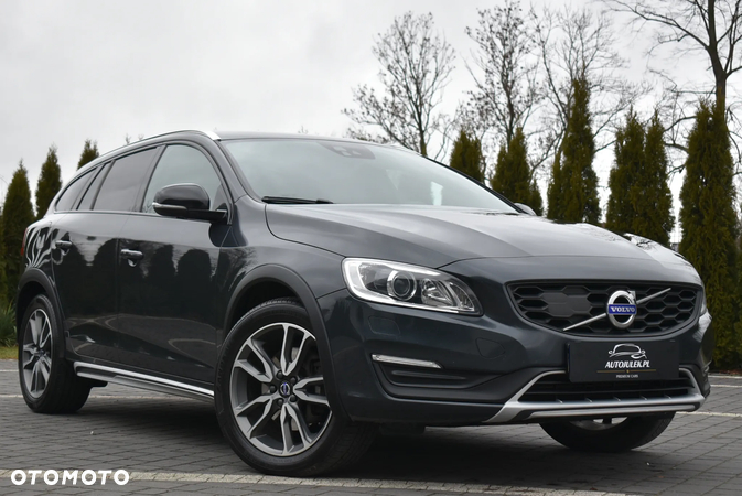 Volvo V60 Cross Country D4 AWD Geartronic Summum - 18