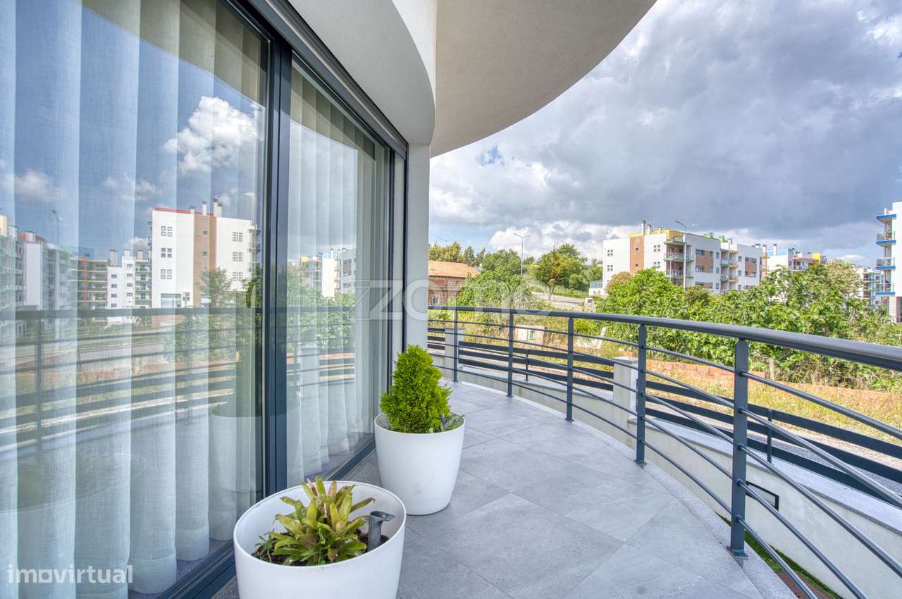 Moradia T4 com Jardim na Ramada-39