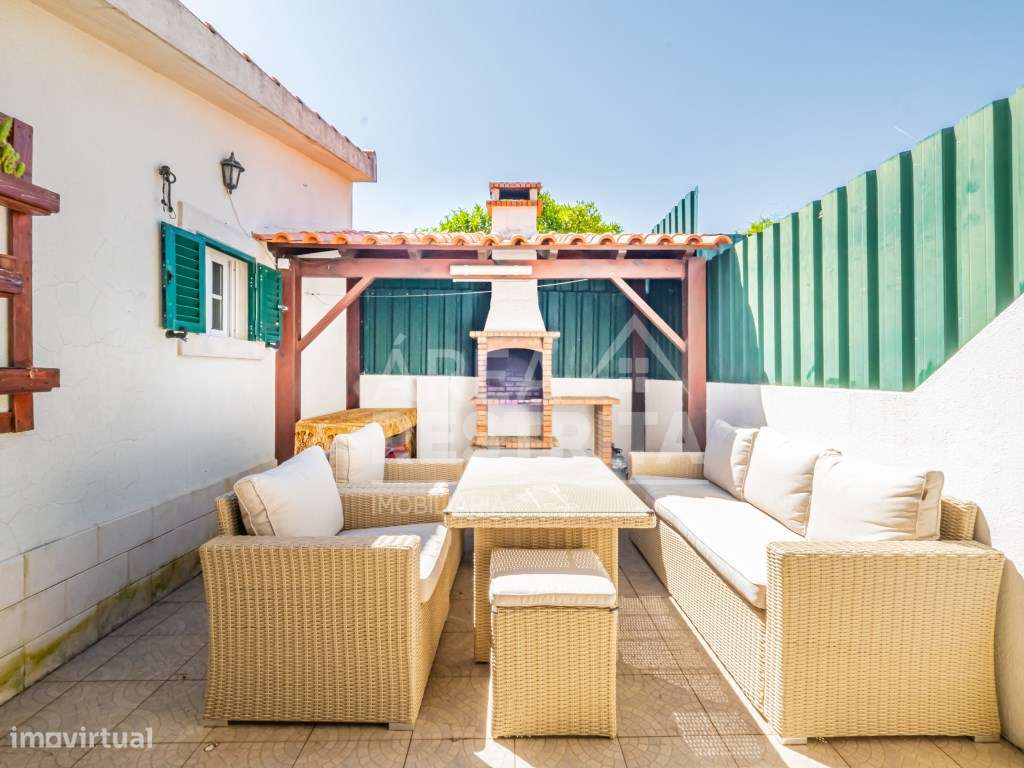 Moradia Geminada T3 com Garagem, Excelentes Áreas e Localização Pri...-56