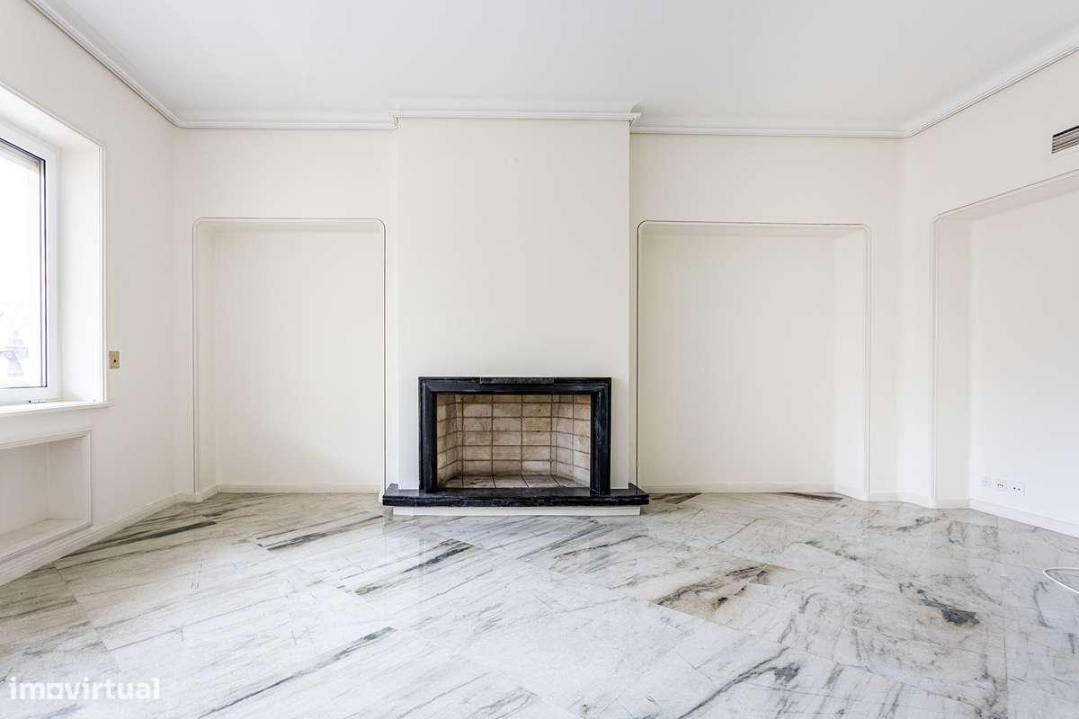 Fantástico T4 com garagem no Campo Pequeno - Grande imagem: 3/20