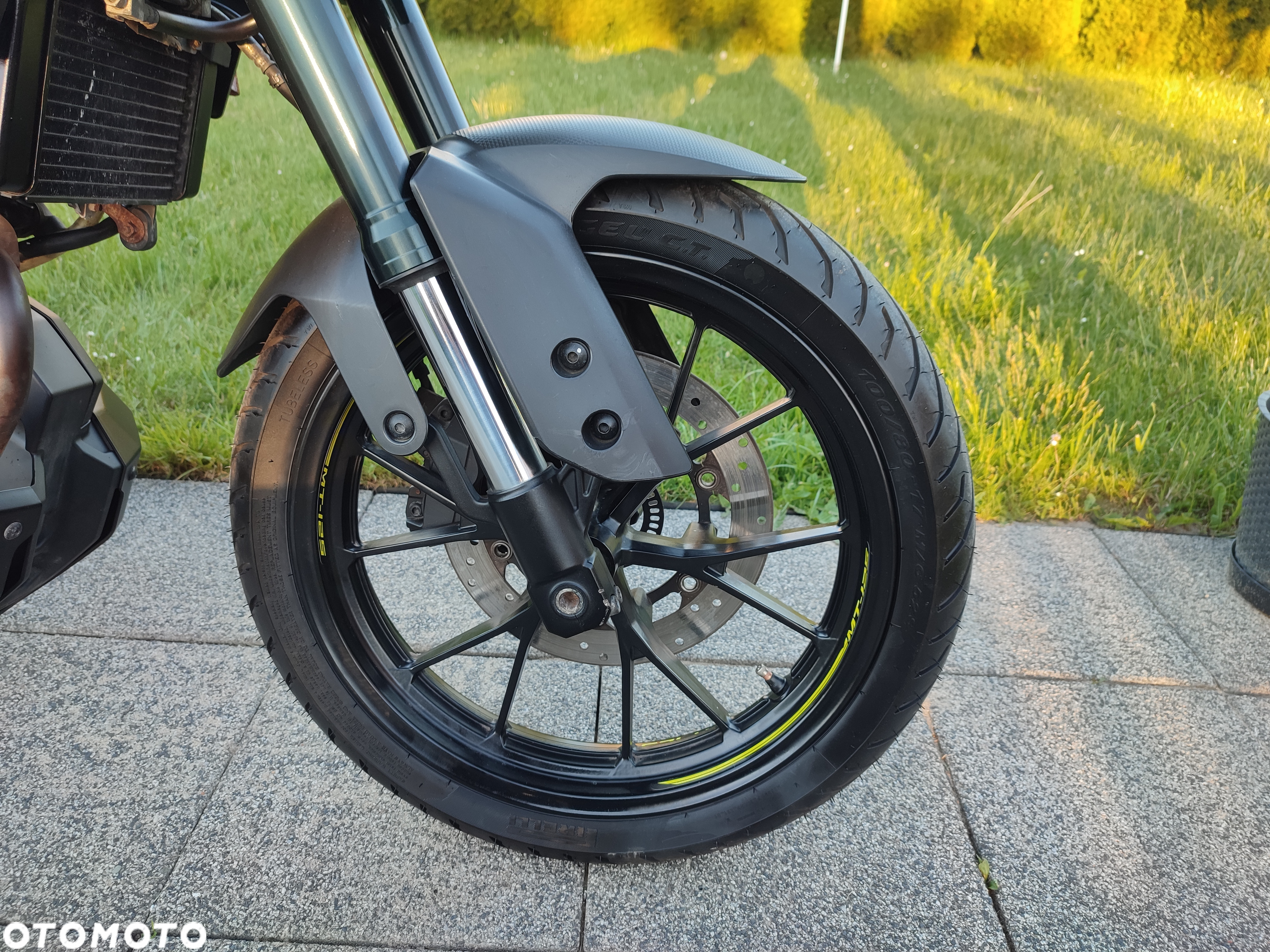 Yamaha MT - 17