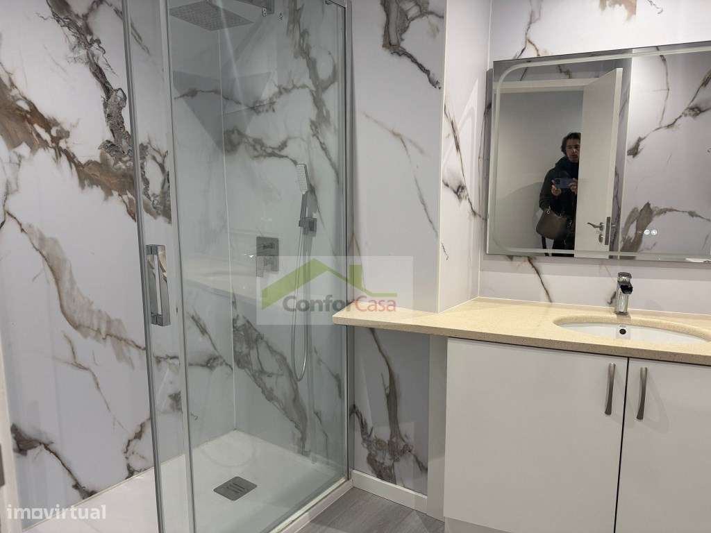 Apartamento T4 no 10º Andar em Braga - Vista Fantástica e Totalment...-11