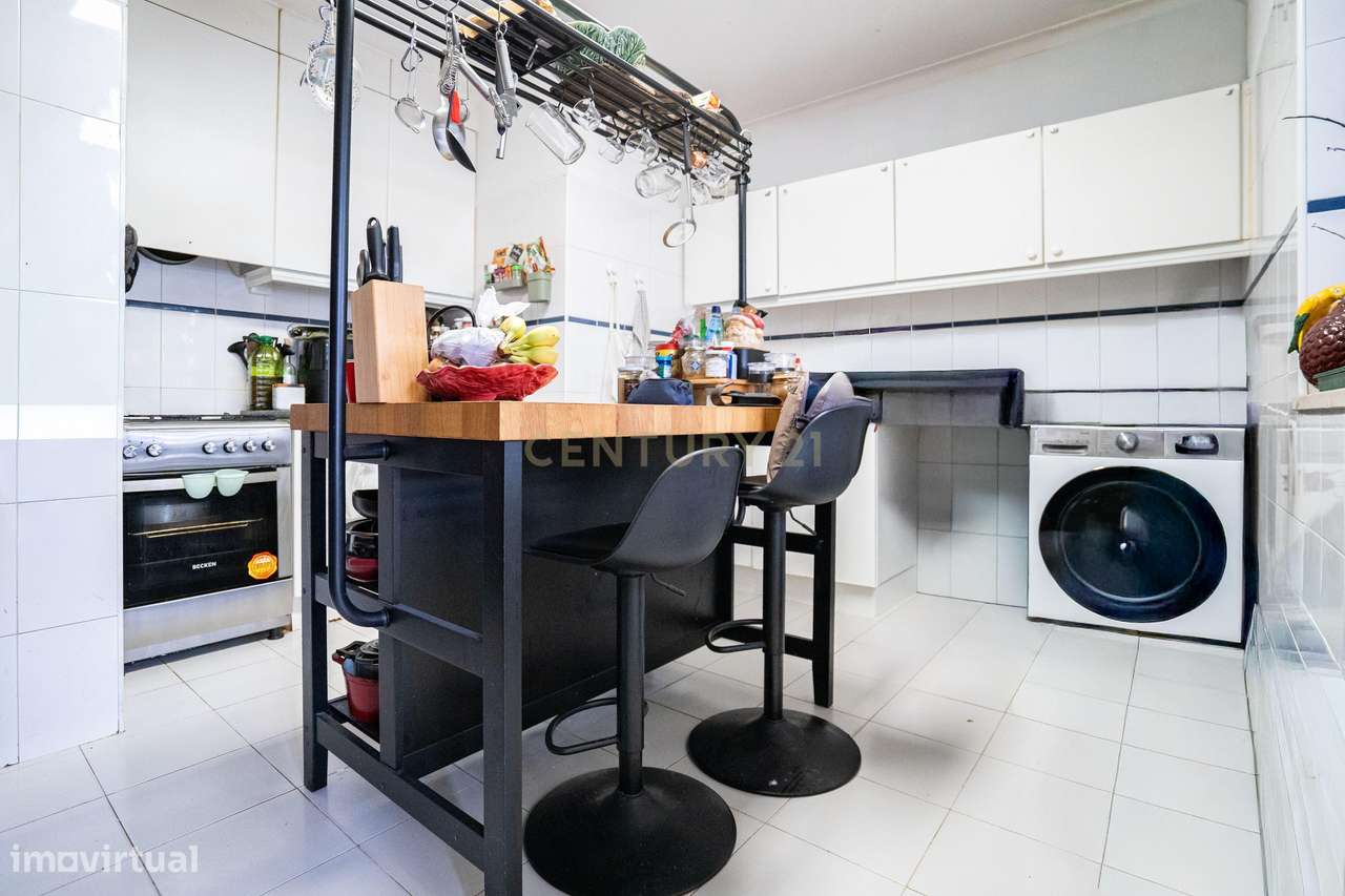 T3 com espaço exterior em Marvila – Excelente oportunidade em zona em-5