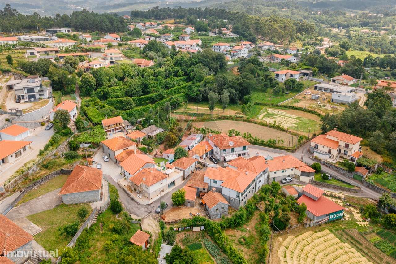 DUAS MORADIAS E ANEXO EM REVELHE - FAFE!-20