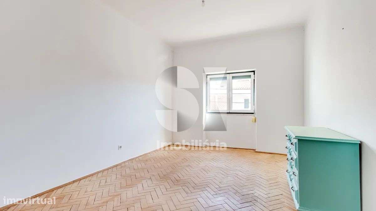 Moradia T5 | boxes para cavalos | Golegã-25