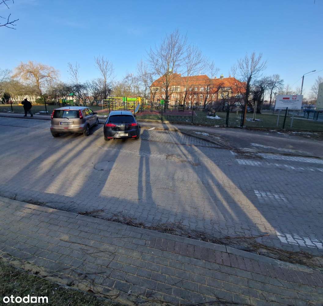 Mieszkanie 3 pok., ul. Szpitalna c . 290 000 zł + garaż c.55 000 zł-11