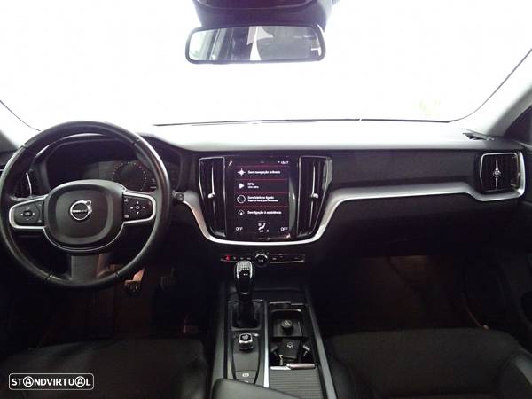 Volvo V60 2.0 D3 Momentum - 13