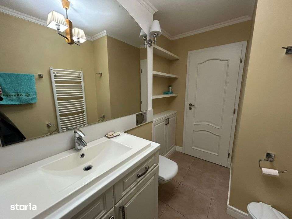 - Apartament La Cheie, 2 camere Radu Negru, mobilat utilat, etaj 3. - Imagine principală: 5/11