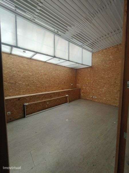 Arrendamento de Armazém – 275 m² – Parque Industrial - Grande imagem: 4/6